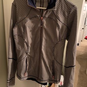 NWOT LULULEMON ZIP UP JACKET